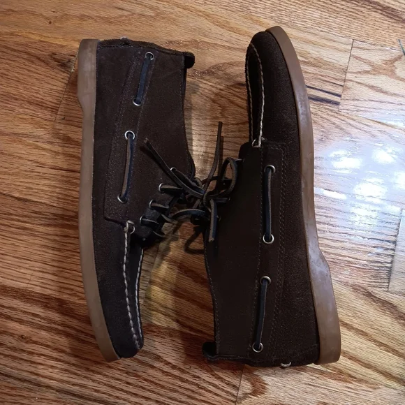 Brooks Brothers Brown Suede Chukka Boots -‎ Size 8.5! display picture 1